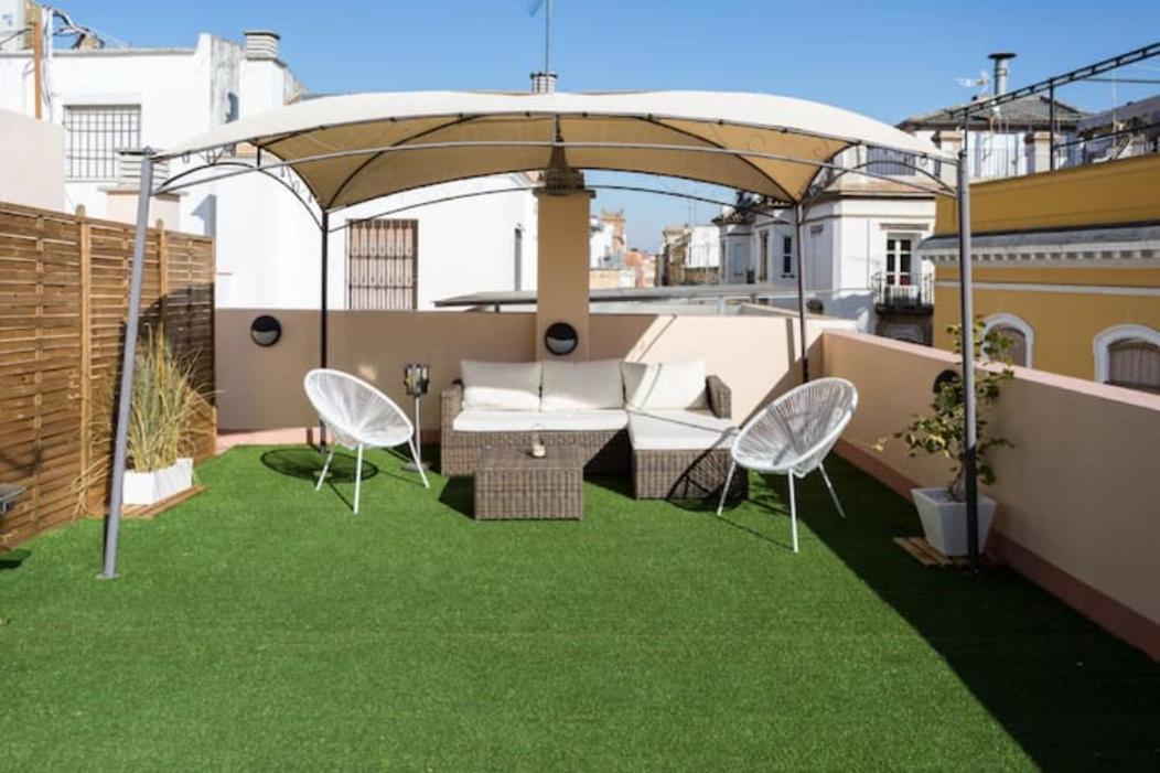 Appartement Esse Atico. Precioso Atico Con Terraza En Pleno Centro à Séville Extérieur photo